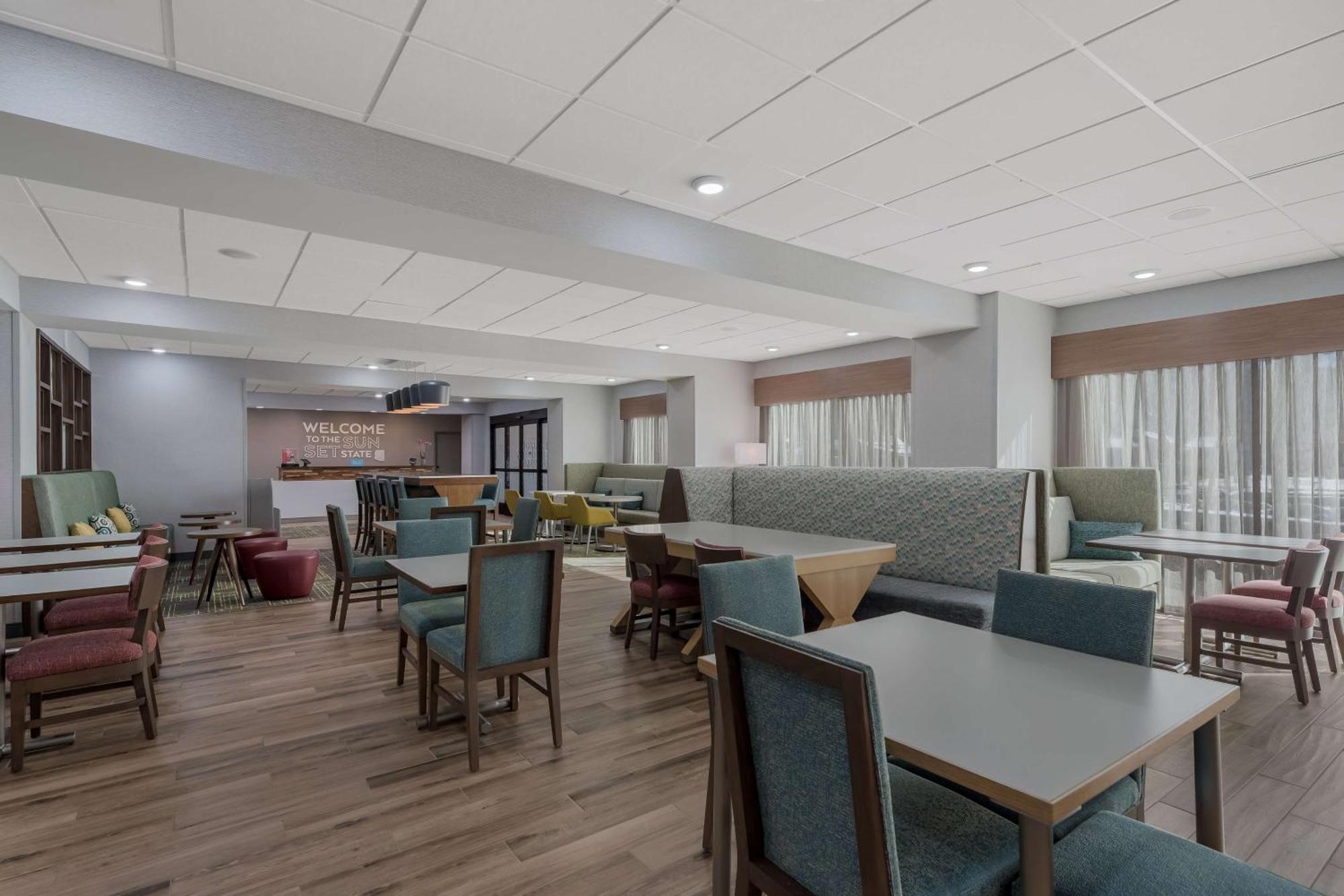 Hampton Inn By Hilton Williams Exterior foto